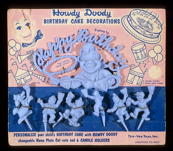 These cake decorations from the late 1950s brought Howdy Doody and friends to your birthday party.