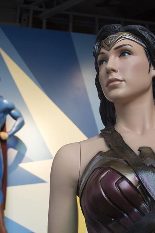 Wonder woman statue