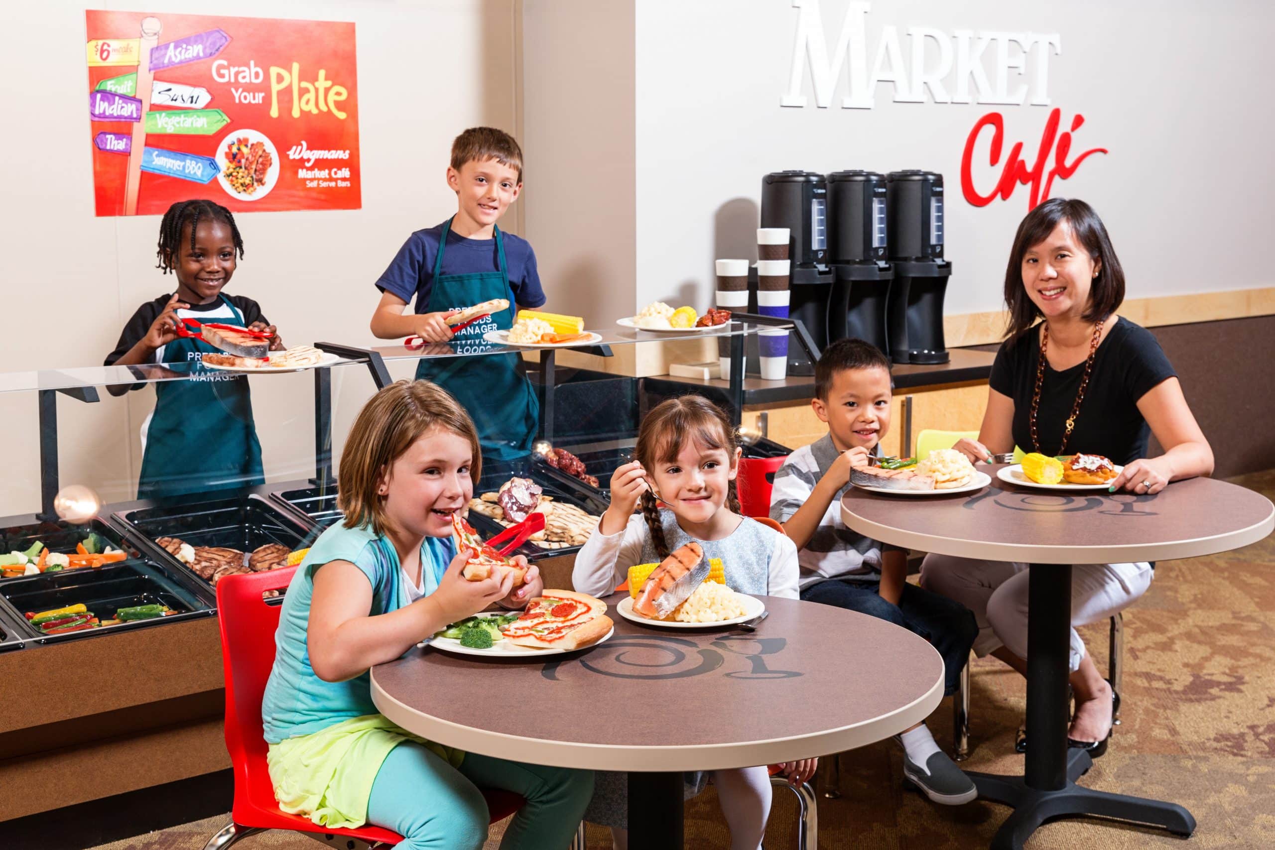 Market cafe family eating