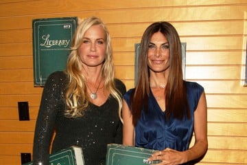 Daryl Hannah and Hilary Shepherd promoting their game, LIEbrary.