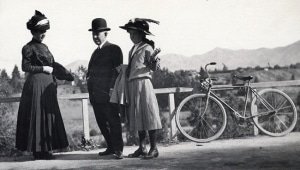 Alice and John Woodbury with daughter Margaret, 1912.