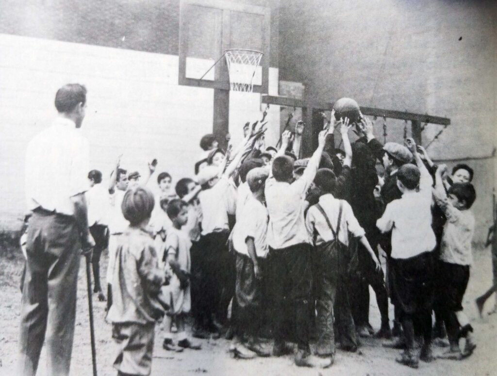 Supervised team game on Manhattan’s Carnegie Playground; Library of Congress.