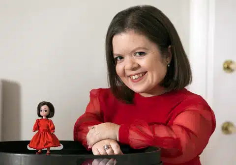 Sinéad Burke and Lottie Doll, Lottie, 2004. Courtesy of Creative Commons Attribution. 